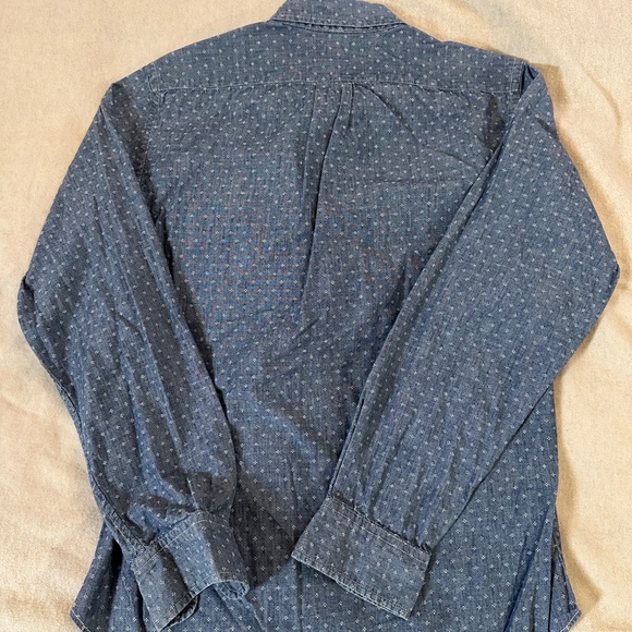 J. Crew chambray button-down shirt in diamond-pattern blue, size S - Picture 5 of 5